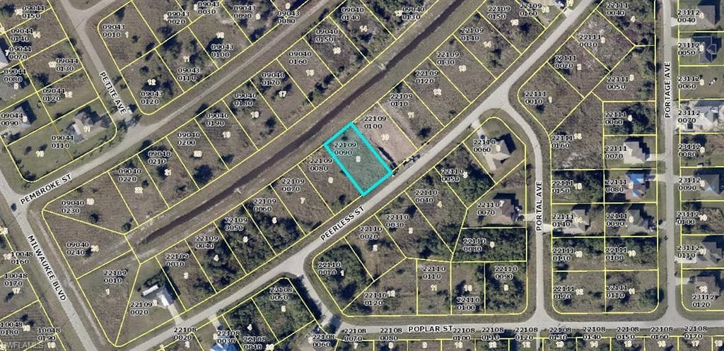 327 Peerless ST LEHIGH ACRES, FL 33974