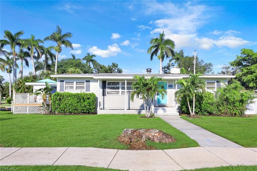 1545 Grove AVE FORT MYERS, FL 33901
