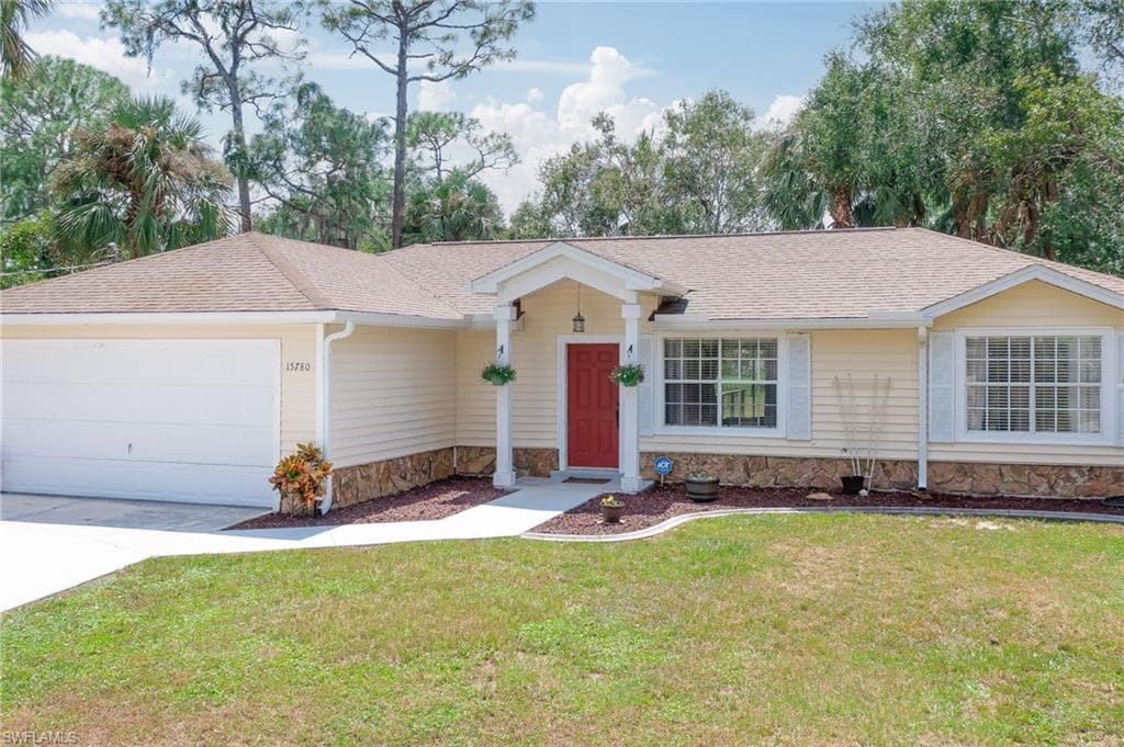 15780 Cemetery RD FORT MYERS, FL 33905
