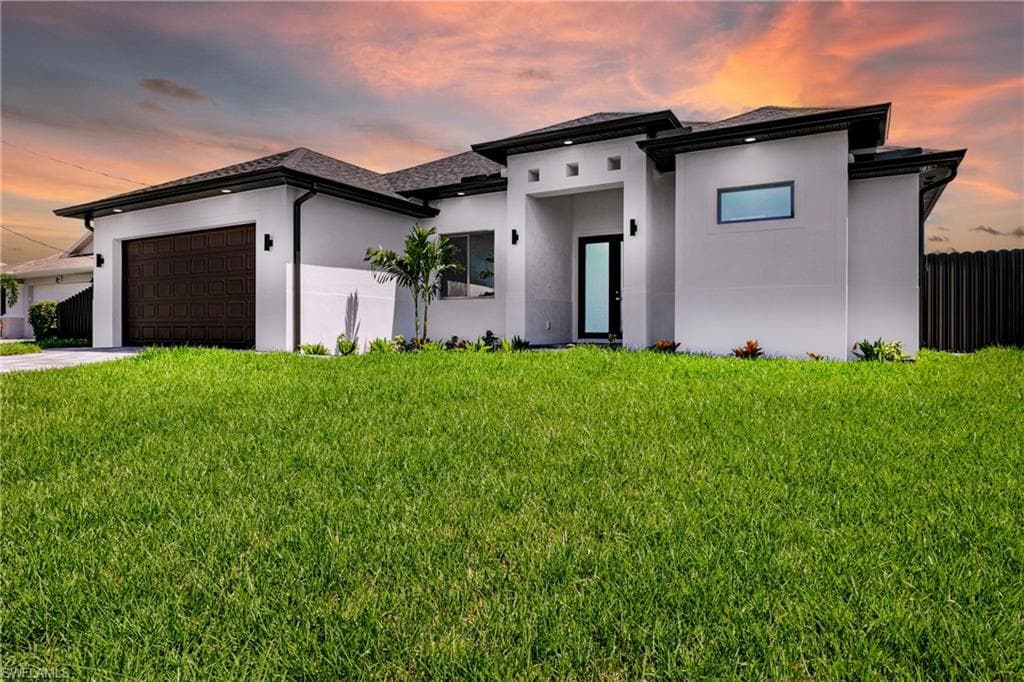 221 SW 31st PL CAPE CORAL, FL 33991