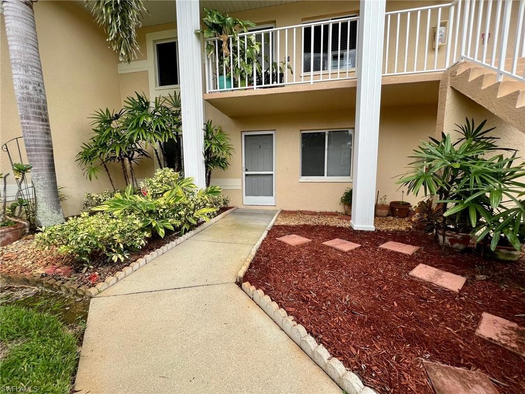 192 Furse Lakes CIR H-3 NAPLES, FL 34104