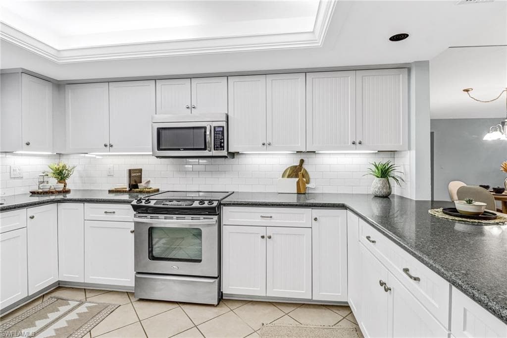 4604 Flagship DR 105 FORT MYERS, FL 33919