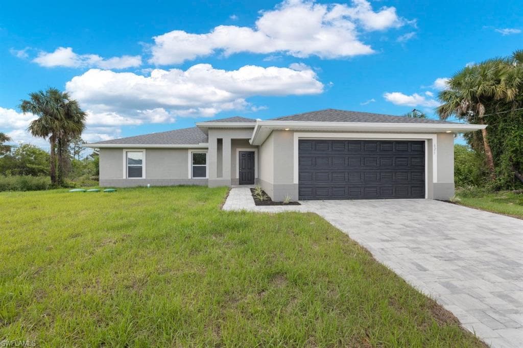 201 Felix AVE N LEHIGH ACRES, FL 33971