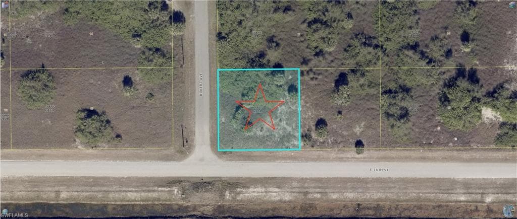 2501 E 16th ST LEHIGH ACRES, FL 33972