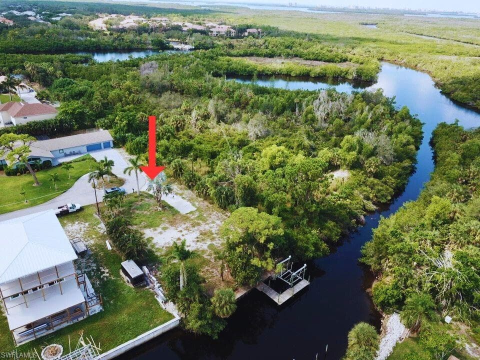 4996 Royal Palm DR ESTERO, FL 33928