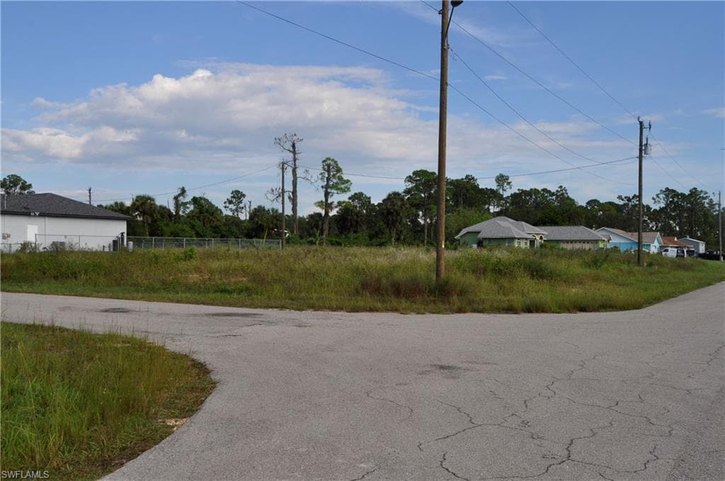 4507 E 9th ST LEHIGH ACRES, FL 33972