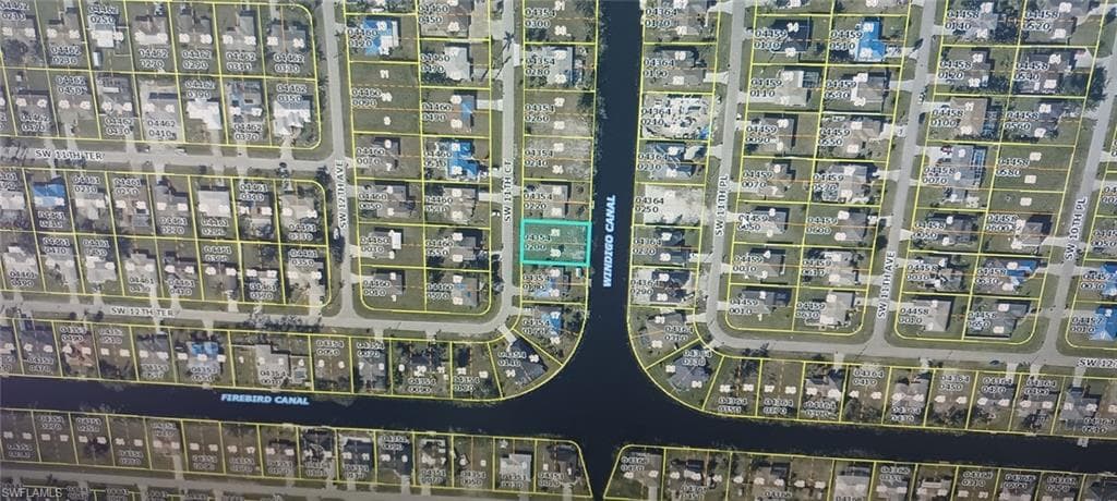 1125 SW 11th CT CAPE CORAL, FL 33991