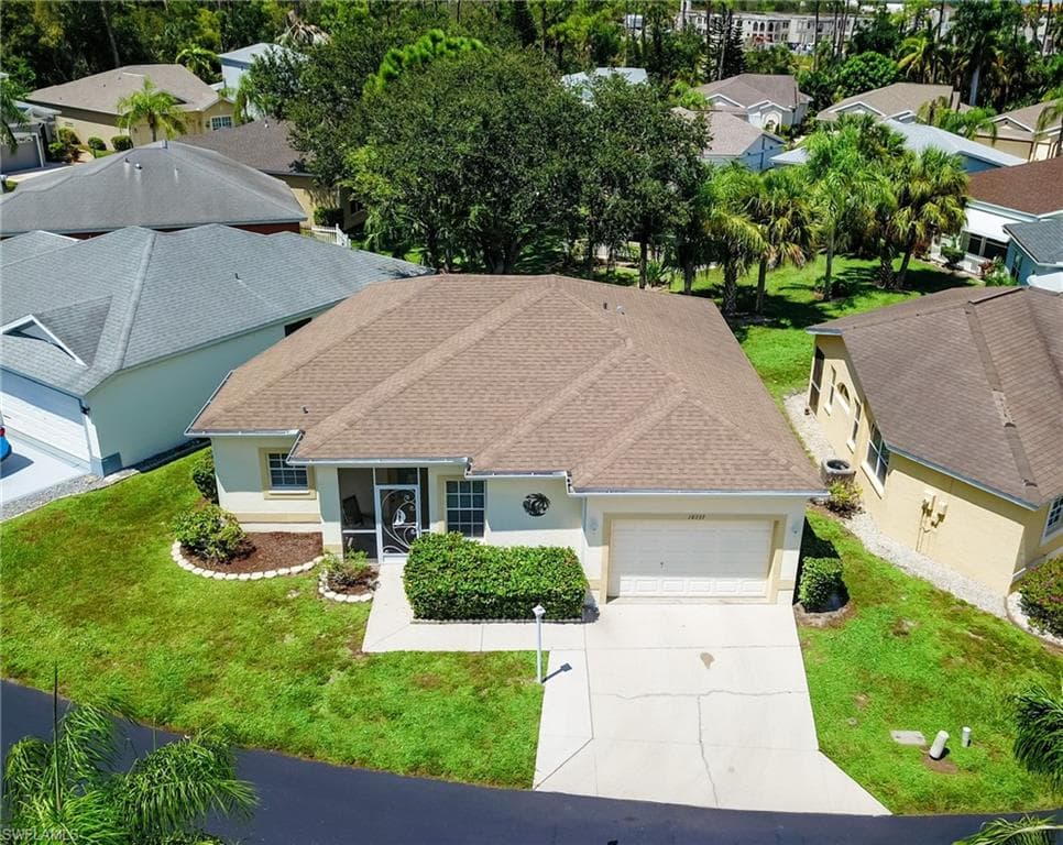 10737 Rio Mar CIR ESTERO, FL 33928