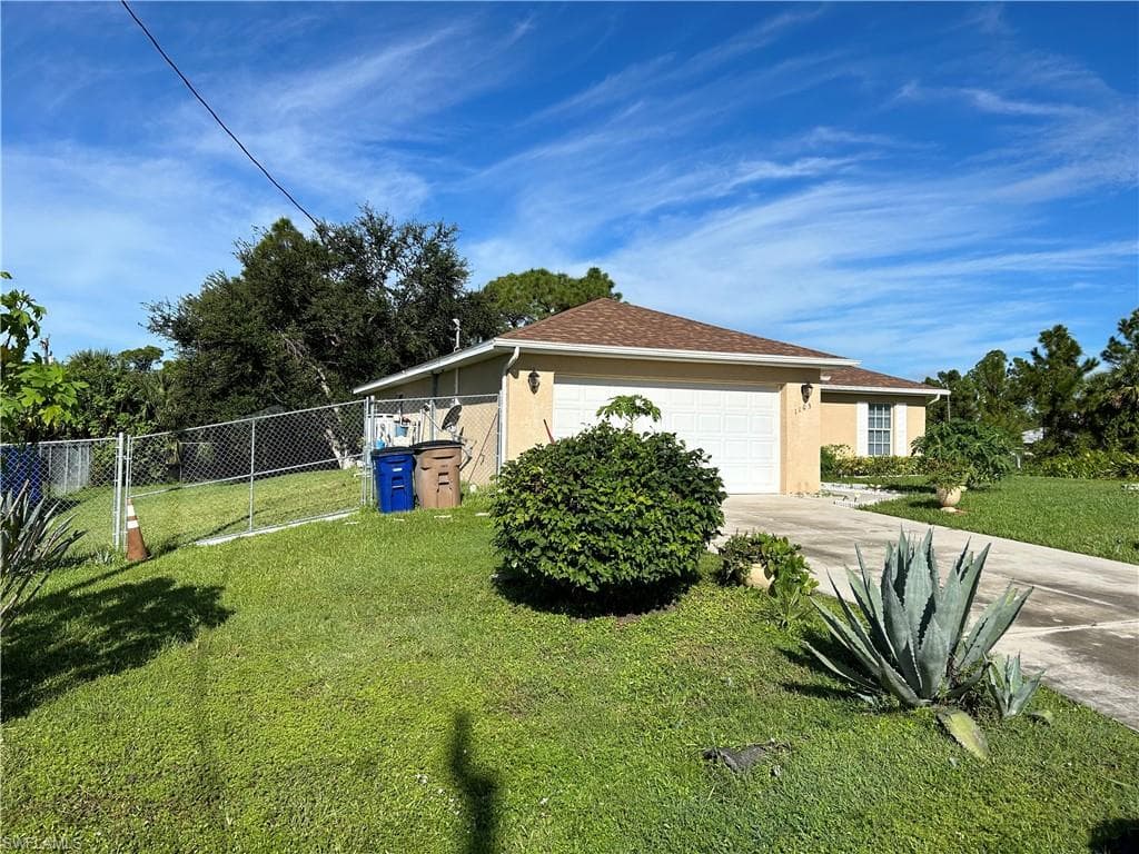 1103 Lee AVE LEHIGH ACRES, FL 33972