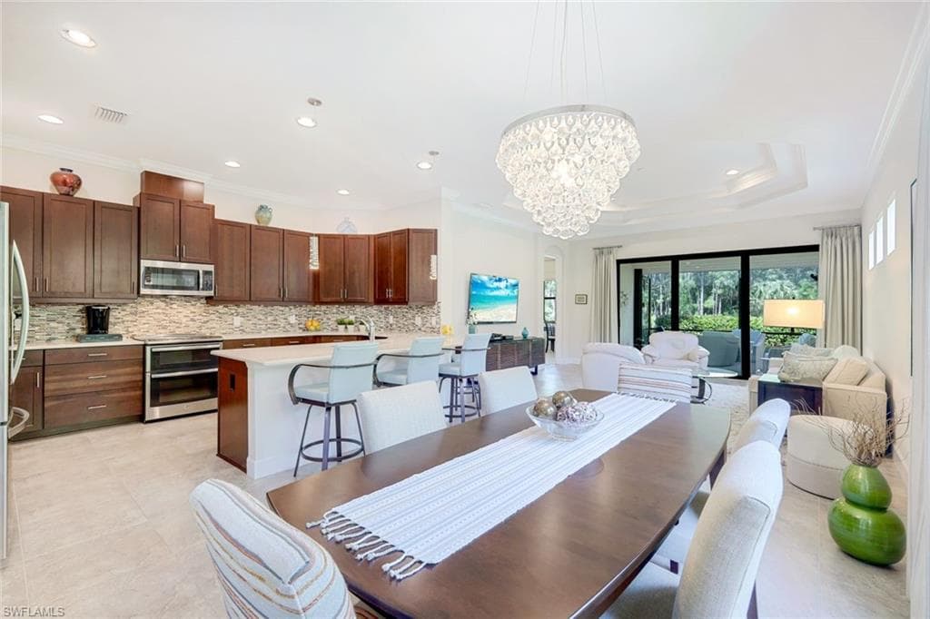 9433 Isla Bella CIR BONITA SPRINGS, FL 34135