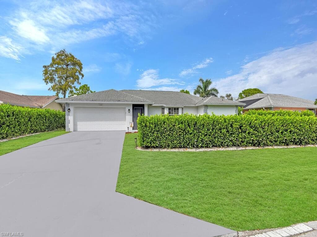 1208 Forest Lakes BLVD NAPLES, FL 34105