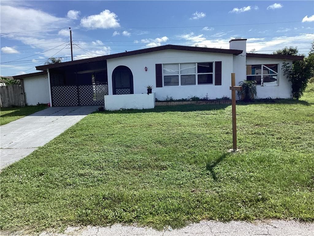 314 Rushmore AVE N LEHIGH ACRES, FL 33936