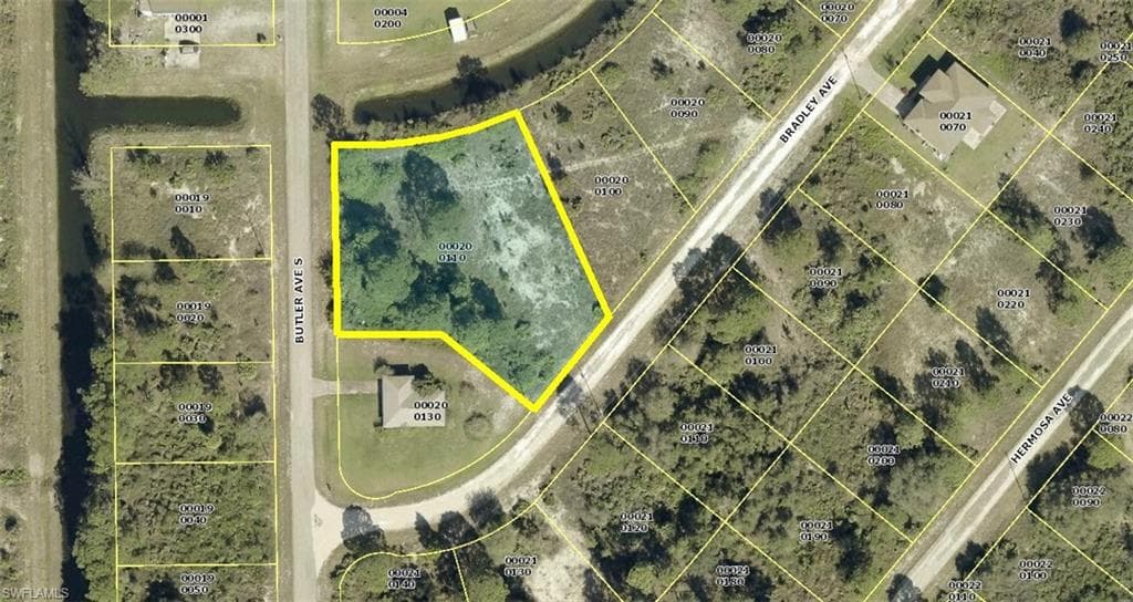 354 Bradley AVE LEHIGH ACRES, FL 33974