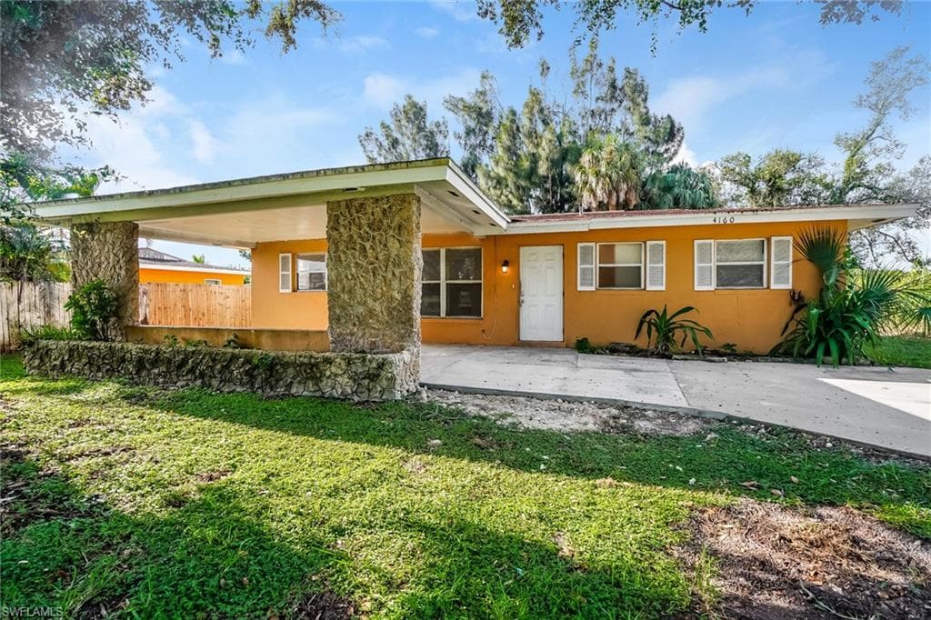 4160 Ballard RD FORT MYERS, FL 33916