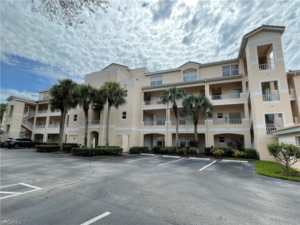 1070 Woodshire LN E204 NAPLES, FL 34105