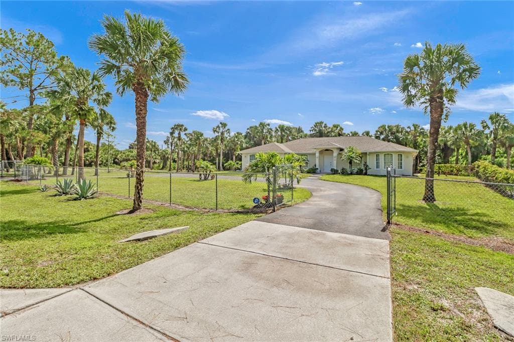 850 29th ST SW NAPLES, FL 34117