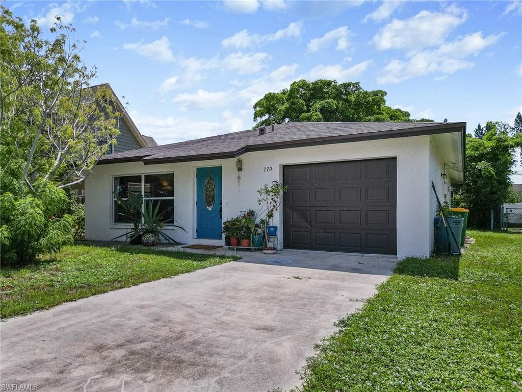 770 109th AVE N NAPLES, FL 34108