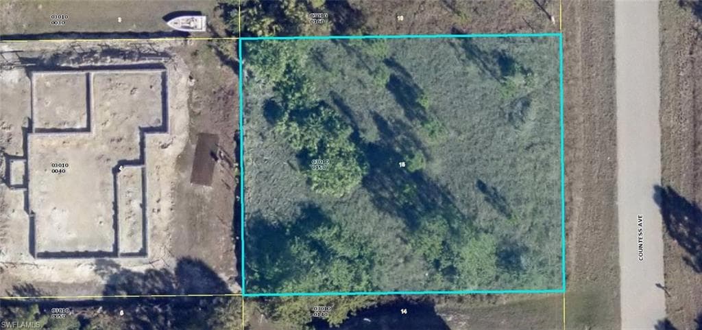 916-918 Countess AVE LEHIGH ACRES, FL 33974