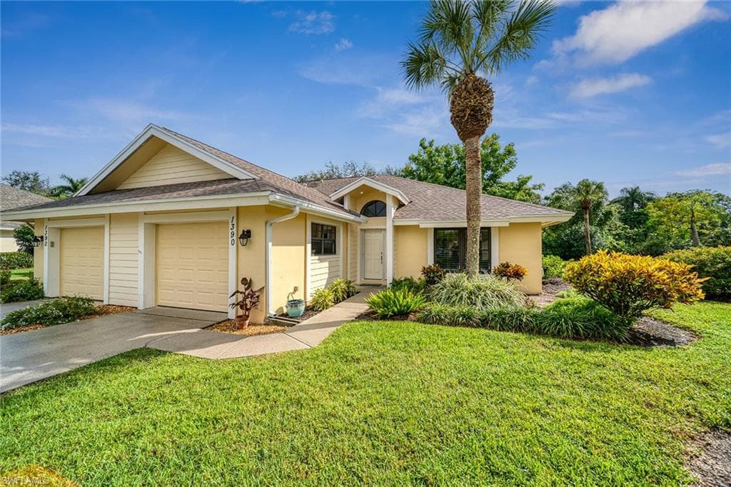 1390 Park Lake DR NAPLES, FL 34110
