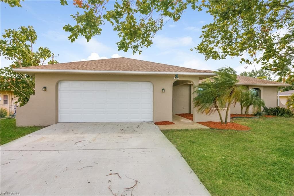 610 Gleason PKWY CAPE CORAL, FL 33914