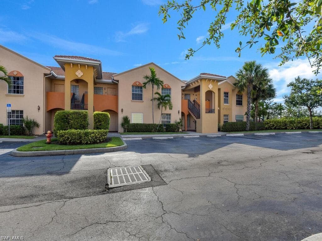 4166 Castilla CIR 205 FORT MYERS, FL 33916