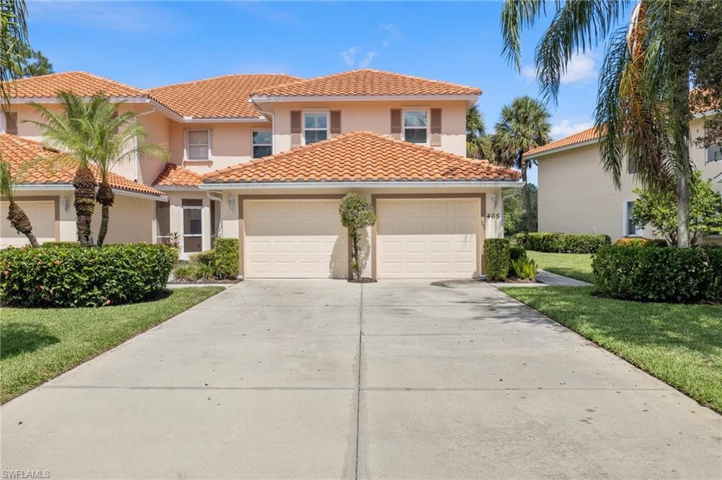 465 Robin Hood CIR 202 NAPLES, FL 34104