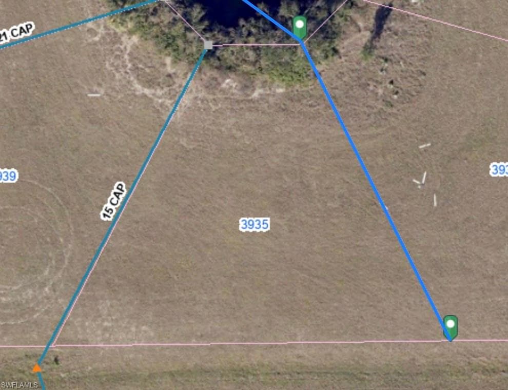 3935 NW 40th LN CAPE CORAL, FL 33993