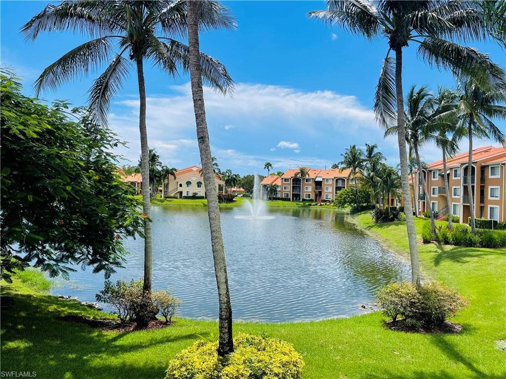 1265 Wildwood Lakes BLVD 3-204 NAPLES, FL 34104