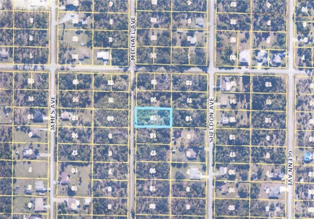 905 Michael AVE LEHIGH ACRES, FL 33936