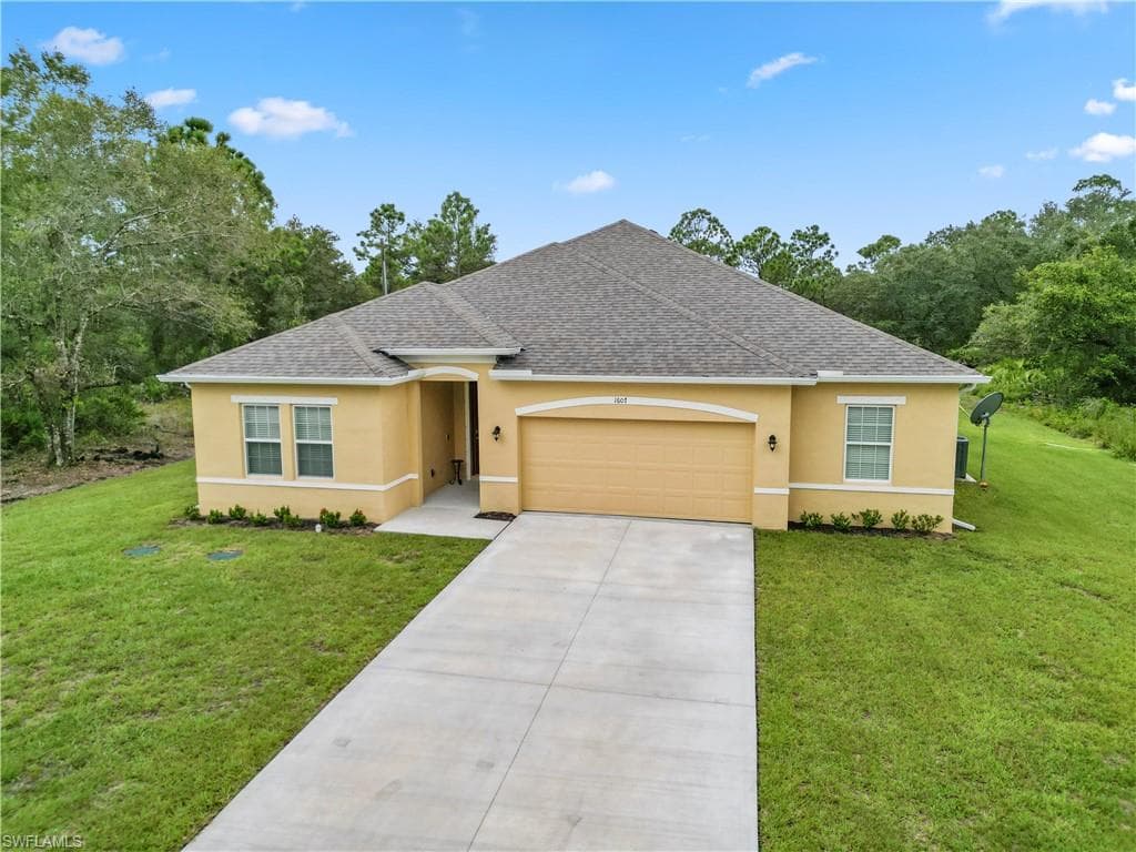 1607 5th AVE LEHIGH ACRES, FL 33972