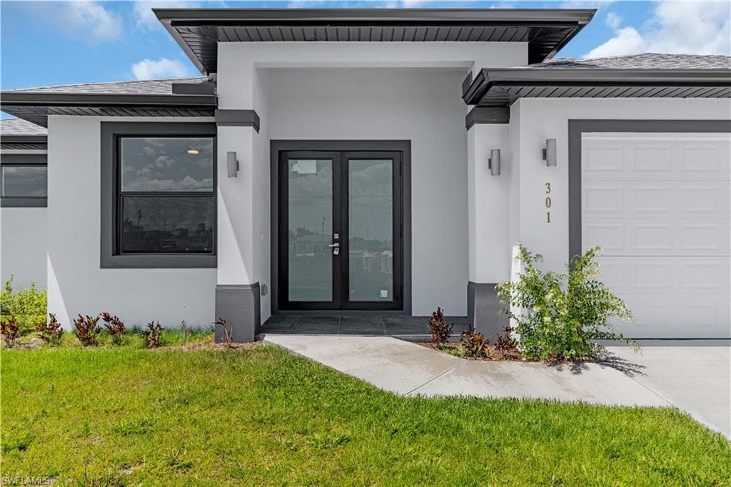 301 NE 15th TER CAPE CORAL, FL 33909