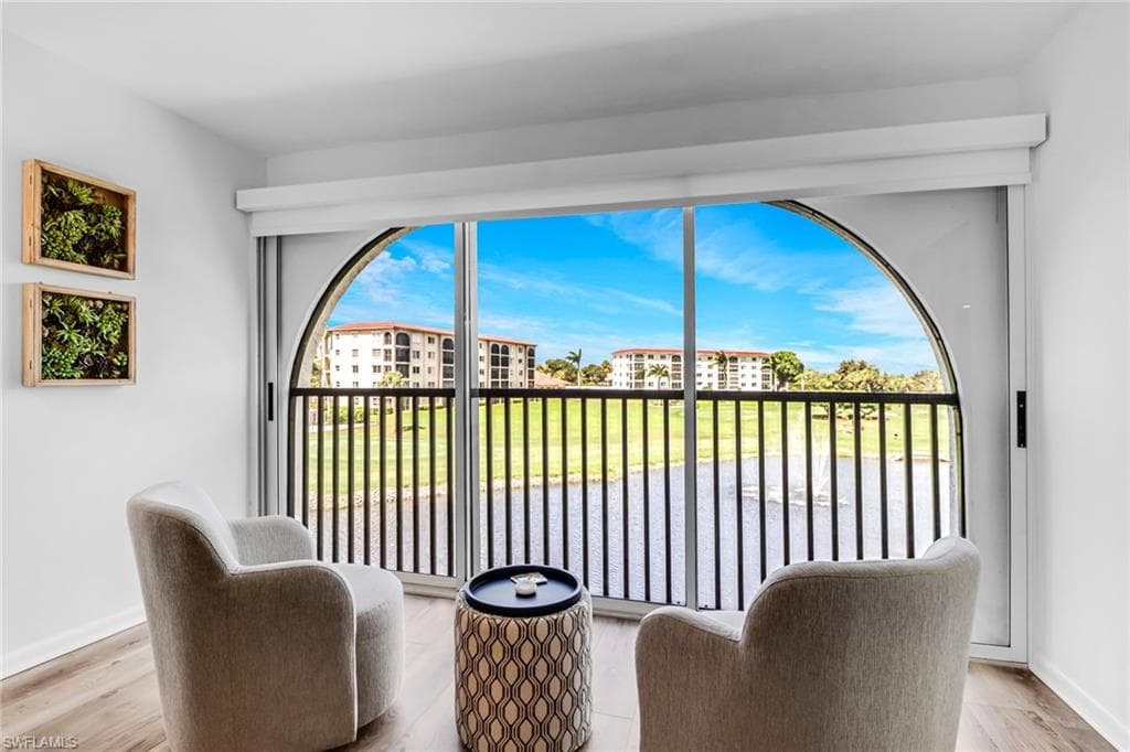 49 High Point CIR S 305 NAPLES, FL 34103