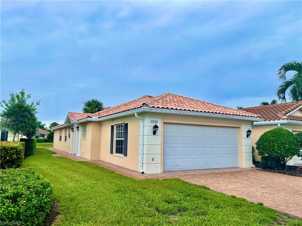 3074 Futuna LN NAPLES, FL 34119