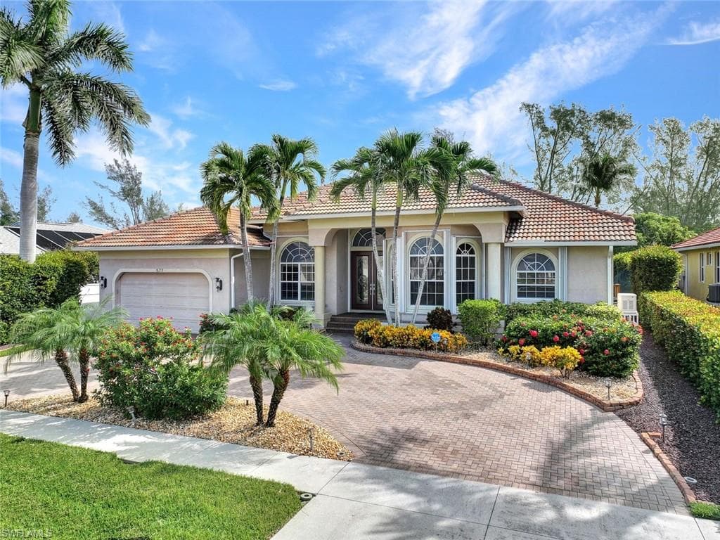 577 Somerset CT MARCO ISLAND, FL 34145
