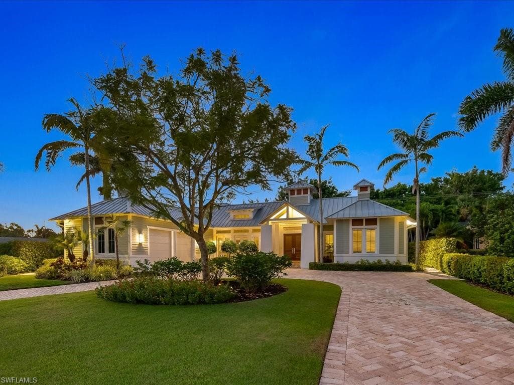575 Orchid DR NAPLES, FL 34102