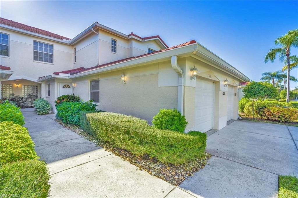 630 Lalique CIR 508 NAPLES, FL 34119