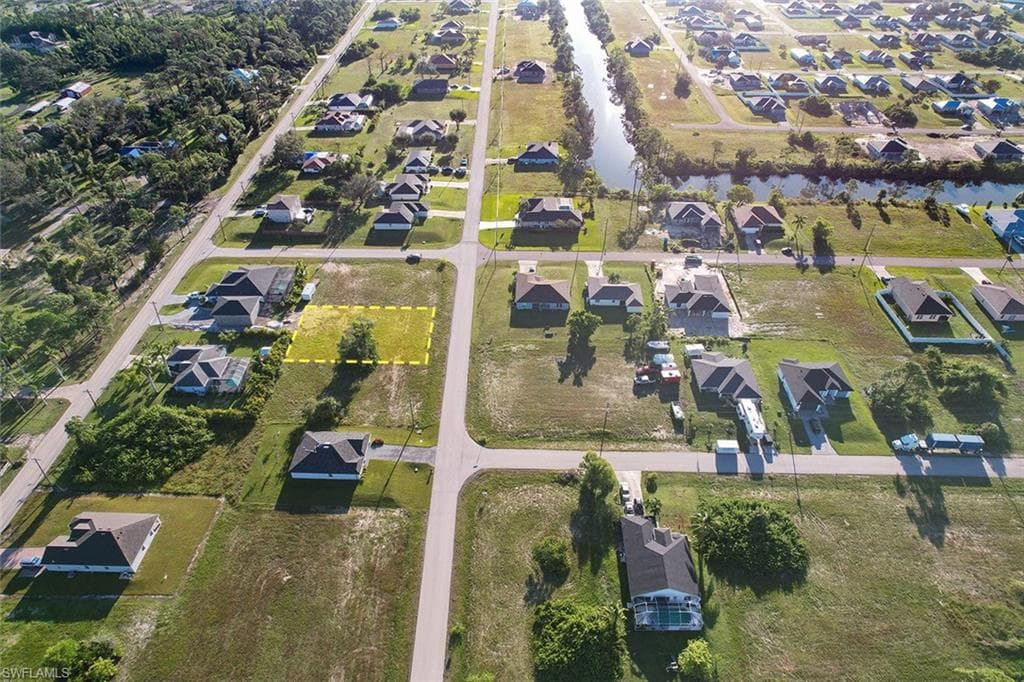 55 NE 31st TER CAPE CORAL, FL 33909