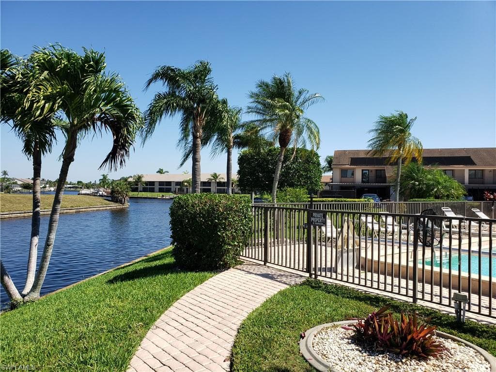 1011 SE 38th TER 2212 CAPE CORAL, FL 33904