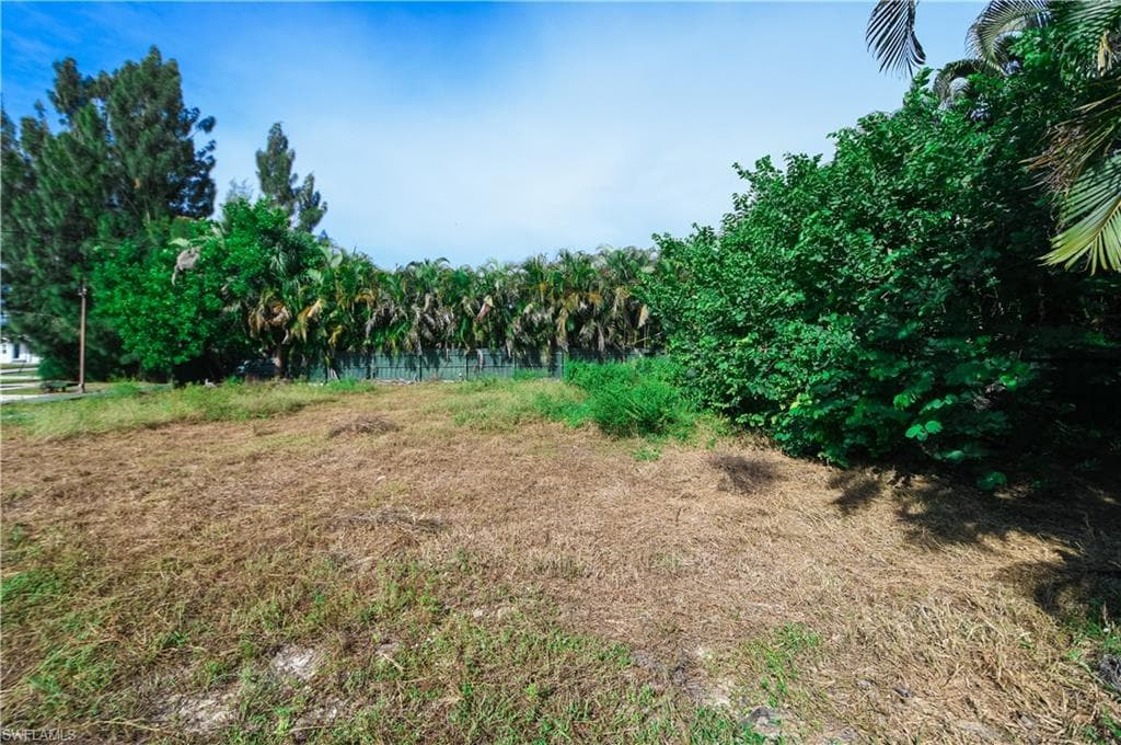 9016 King RD W FORT MYERS, FL 33967