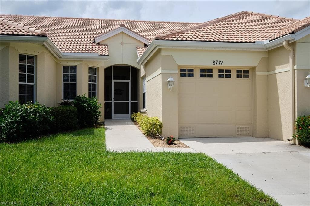 8771 E Bay CIR FORT MYERS, FL 33908