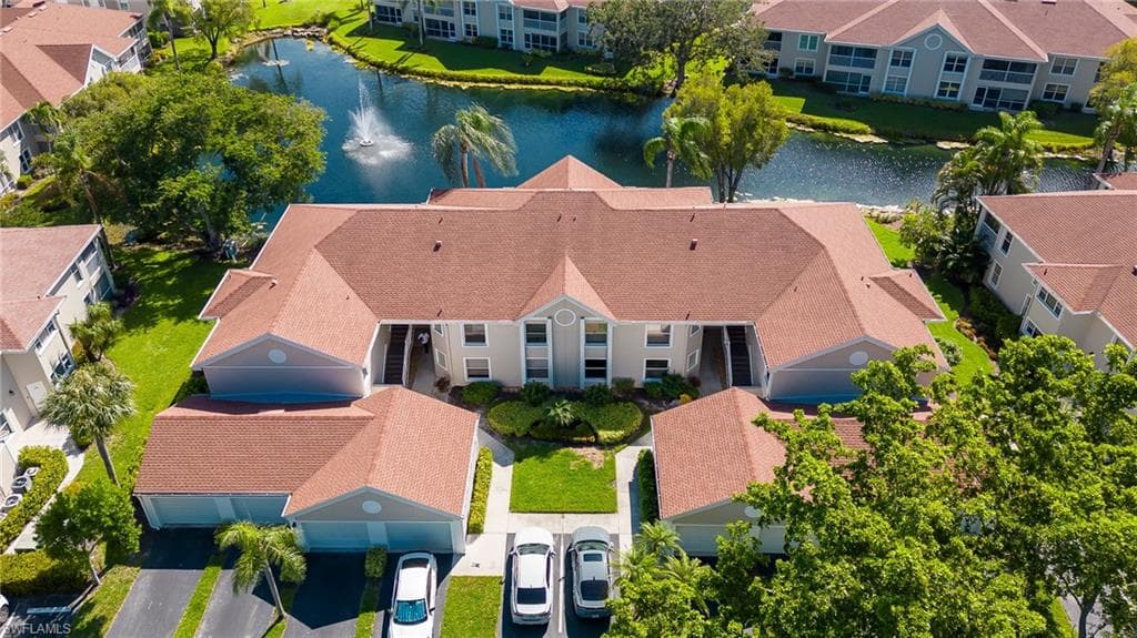 9836 Luna CIR F-101 NAPLES, FL 34109