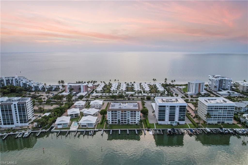 2600 Gulf Shore BLVD N 26 NAPLES, FL 34103