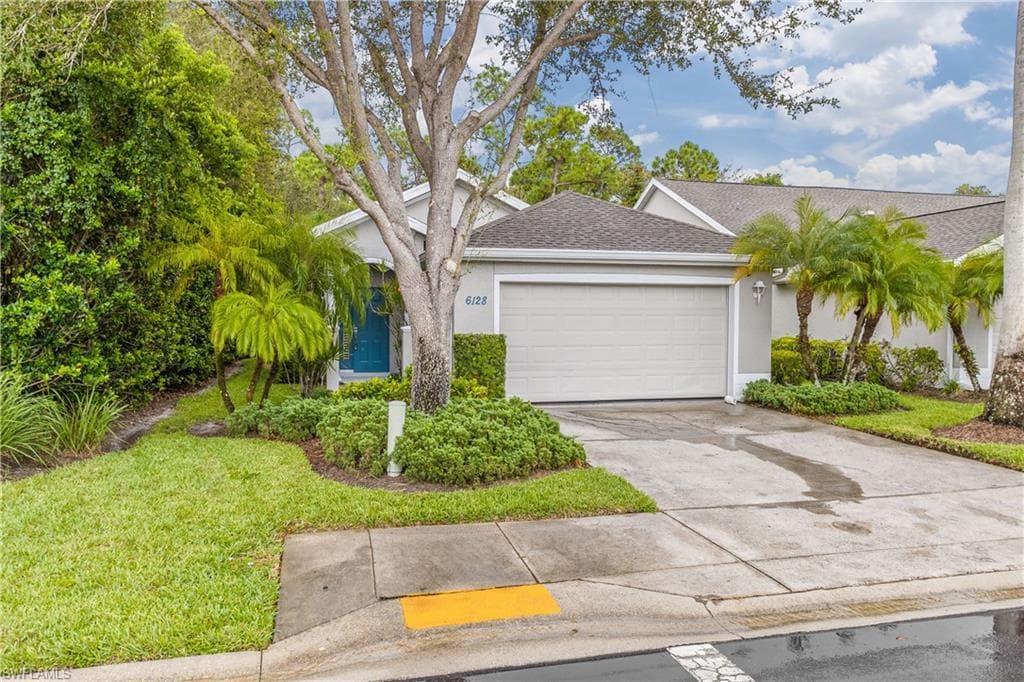 6128 Mandalay CIR 71 NAPLES, FL 34112