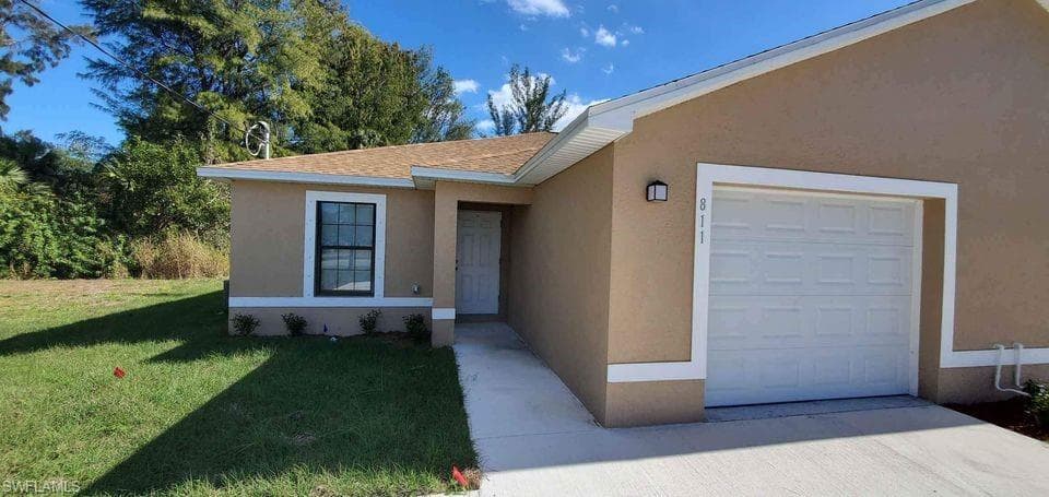 811 SE 24th AVE CAPE CORAL, FL 33990