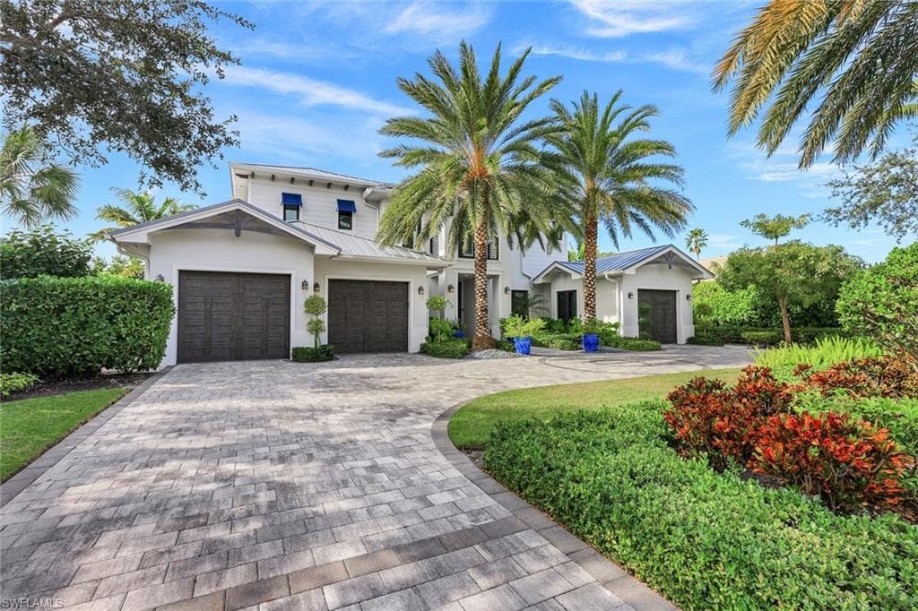 679 Rudder RD NAPLES, FL 34102