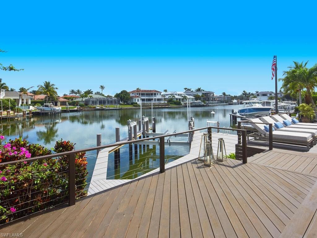 320 Devils Bight NAPLES, FL 34103