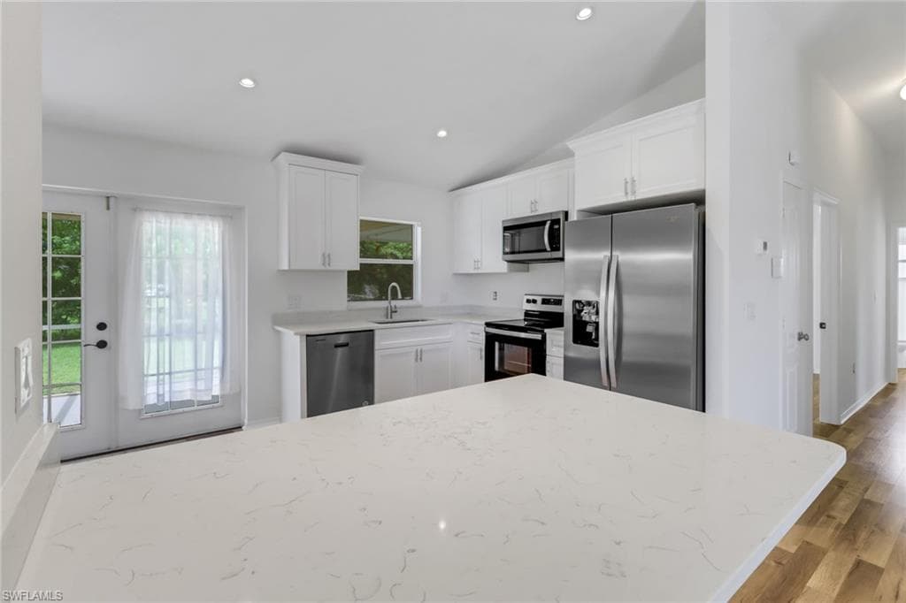 18560 Holly RD FORT MYERS, FL 33967