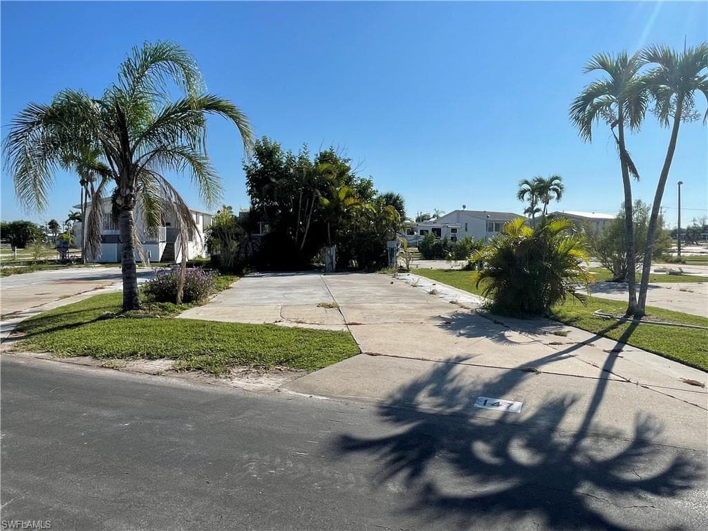 19681 Summerlin RD 147 FORT MYERS, FL 33908