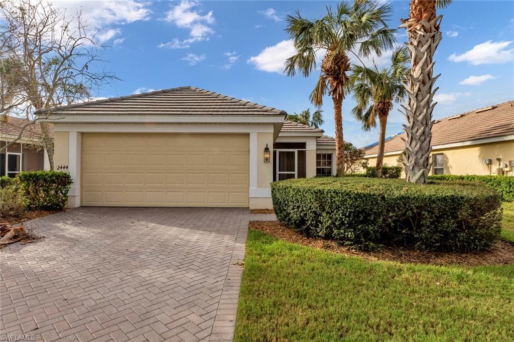 2444 Woodbourne PL CAPE CORAL, FL 33991