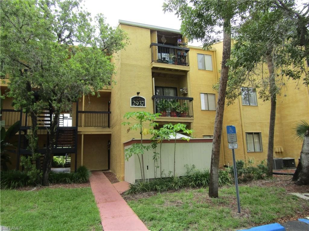 2937 Winkler AVE 1215 FORT MYERS, FL 33916